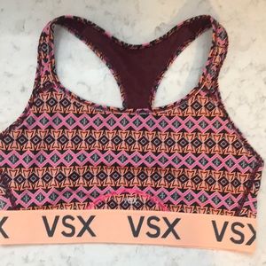 The player by Victoria secret racer back sport bra